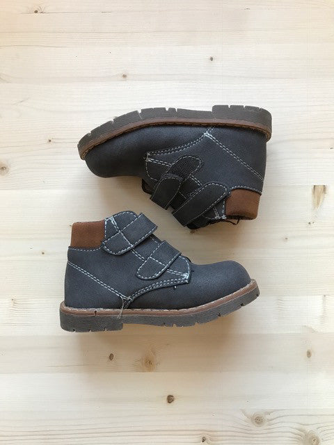 Winter Boots with Velcro Straps